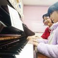 お子さまの音楽レッスン